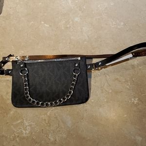 Michael Kors Signature Pull Chain Belt Bag M